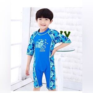 Boys Short-sleeved Uv Protection One-piece Swimsuit